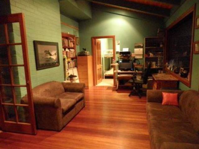 Relaxed Atmosphere 15 minutes to City on the Bus