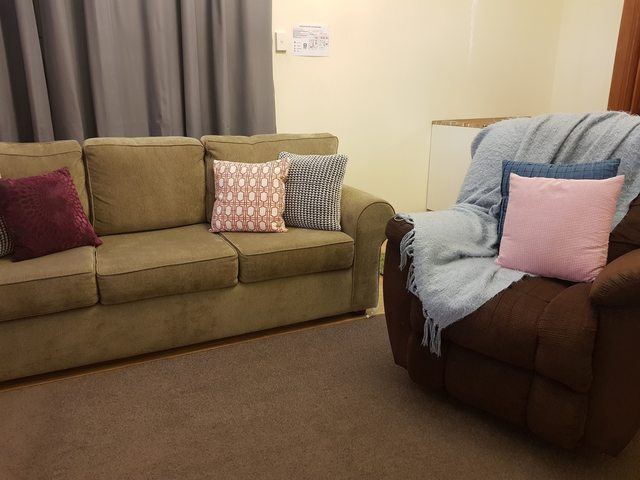 Cozy Room for Rent in Avondale Heights Available Now!