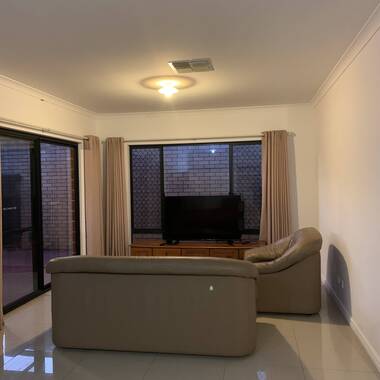 On-suit Bed Rooms For Rent