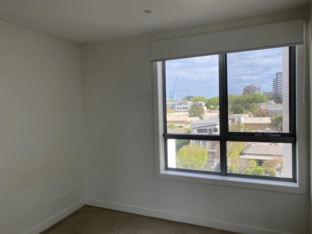 Room with private bathroom st kilda