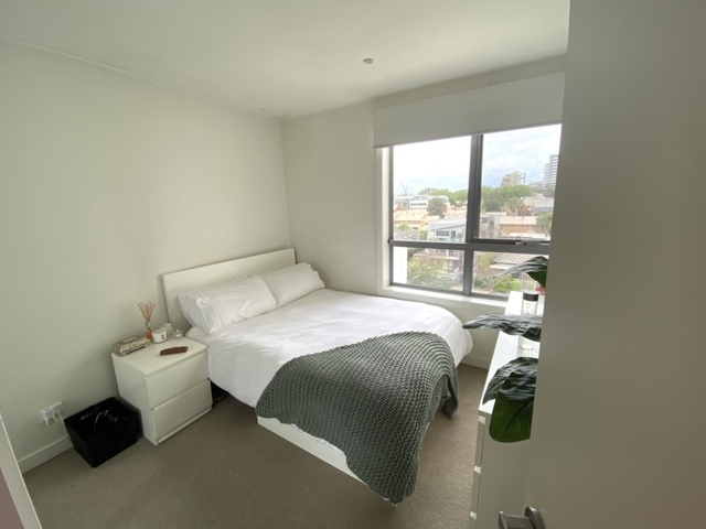 Room with private bathroom st kilda