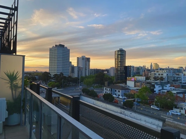 Room with private bathroom st kilda