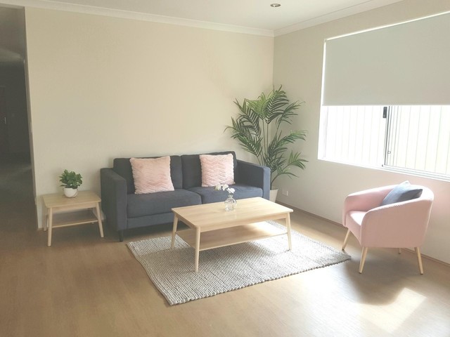 2 ROOMS TO LET FOR MATURE SINGLE FEMALES IN ALKIMOS