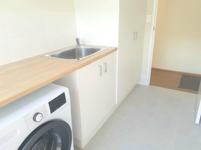 2 ROOMS TO LET FOR MATURE SINGLE FEMALES IN ALKIMOS