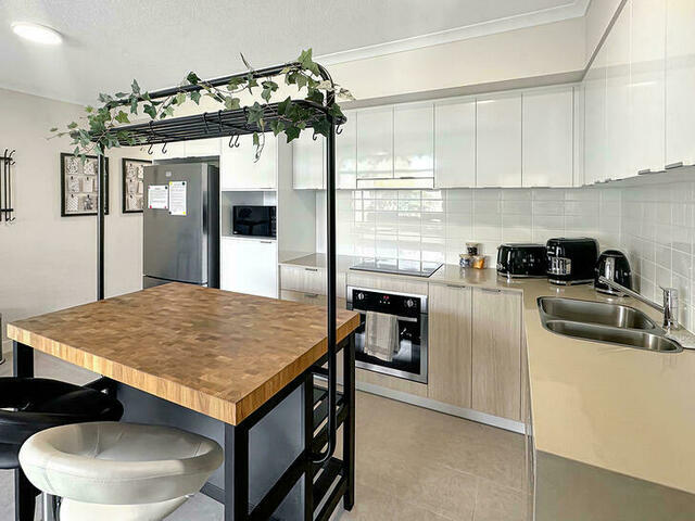 Chevron Gem - Furnished with views