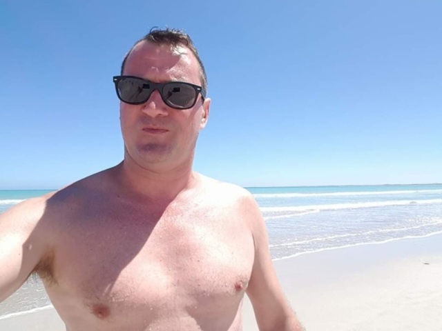 Male nudist sharehouse in Brunswick