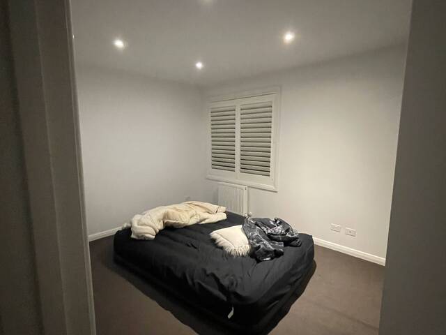 4 bedrooms, 3 bathrooms, 2 living rooms (and a pool)