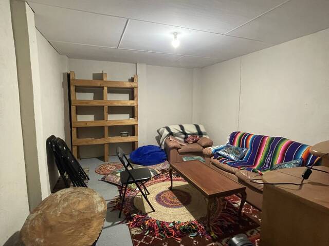 4 bedrooms, 3 bathrooms, 2 living rooms (and a pool)