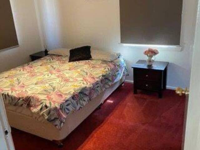 Great opportunity for the right tenant, giving you ample space and privacy.