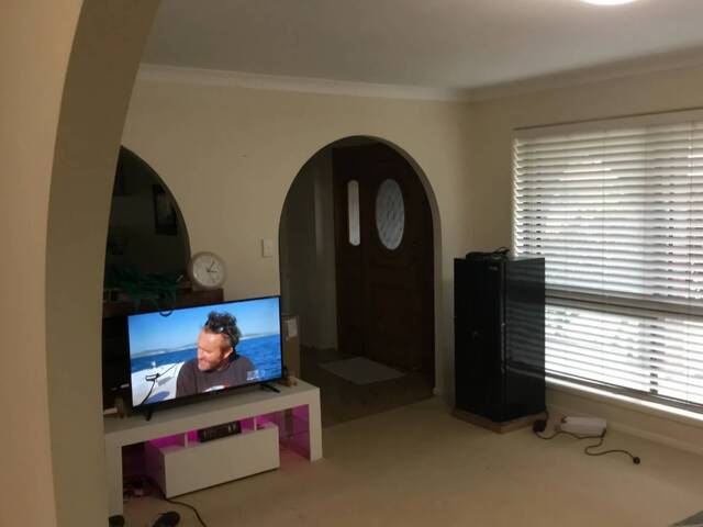 Cheap Room to Rent (ASAP)