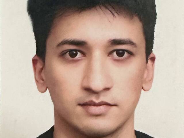Kavinder Rawal is looking for a room in Melbourne