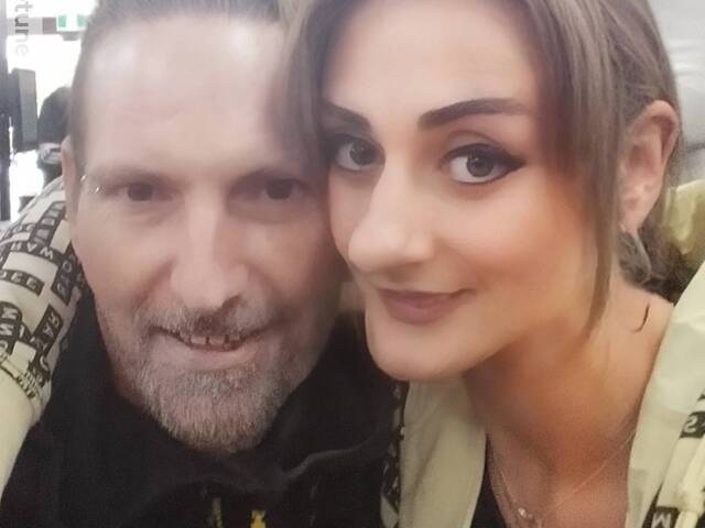 Sarah & Phillip Beet is looking for a room in Melbourne