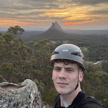 Dylan is looking for a room in Brisbane City