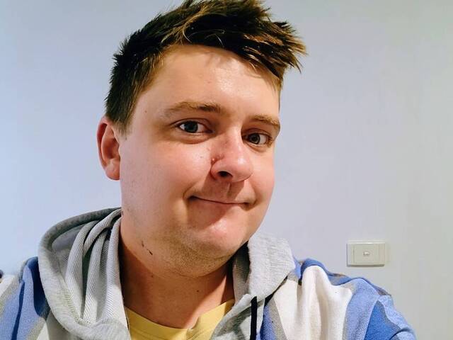Mitchell is looking for a room in Sydney