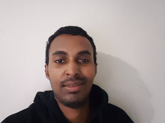 Zakaryas is looking for a room in Melbourne