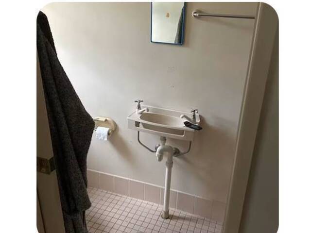 Room and toilet private