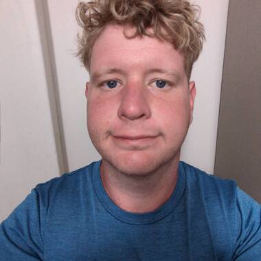 David Mcnae is looking for a room in Adelaide