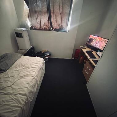 Room for rent in shared apartment