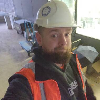 Conar Bottomley is looking for a room in North Sydney
