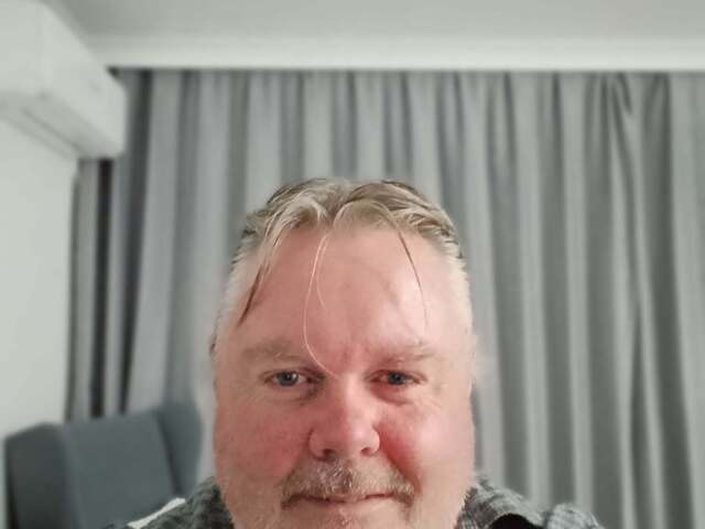 Justin Hotham is looking for a room in Camp Hill