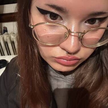 Sahara Tra Mi is looking for a room in Melbourne