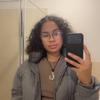 Tahlia is looking for a room in Mawson Lakes