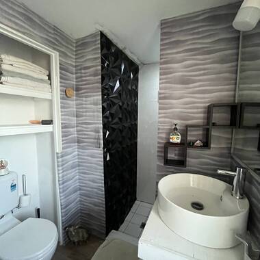 Room for rent with own bathroom